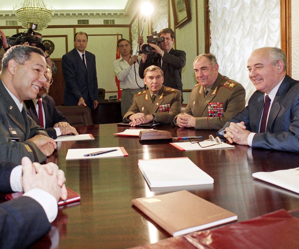 Powell and Soviet President Mikhail Gorbachev