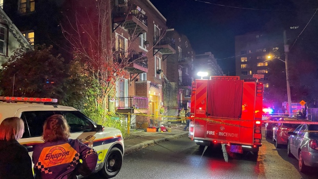Four people seriously hurt in Ottawa Centretown balcony collapse