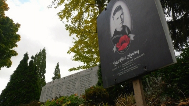 Pahlawan tersembunyi di depan mata: tanda menandai rumah tentara Perang Dunia II yang gugur di dekat Montreal
