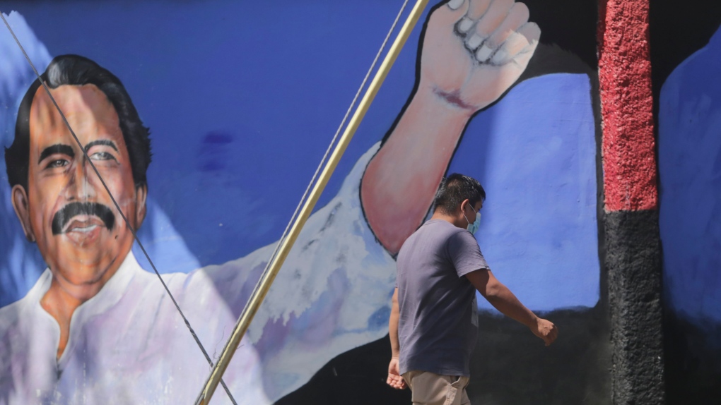 Daniel Ortega mural