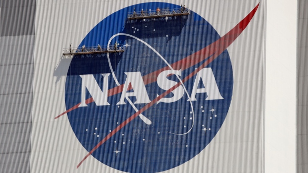 NASA: Pendaratan di bulan ditunda hingga 2025