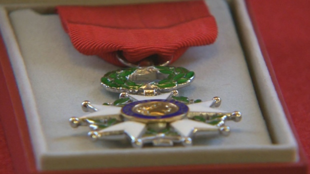 Veteran Kanada mencari Legiun Kehormatan Prancis