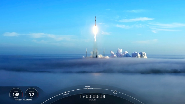 SpaceX meluncurkan 53 satelit Starlink ke orbit