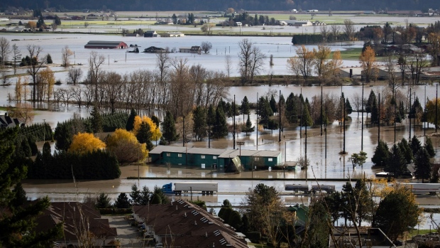 Banjir BC: Perintah evakuasi, upaya pemulihan saat darurat mencengkeram provinsi