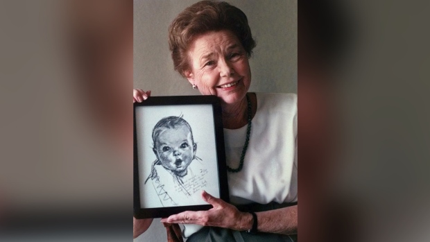 Bayi Gerber yang asli merayakan ulang tahunnya yang ke-95