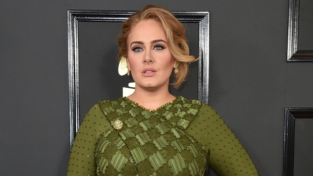Adele ingin Anda mendengarkan albumnya secara berurutan, dan Spotify setuju