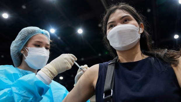 Coronavirus: Thailand mendeteksi kasus pertama varian Omicron