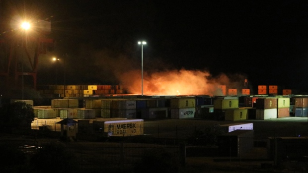 Suriah mengatakan pesawat tempur Israel menabrak kontainer pelabuhan Latakia