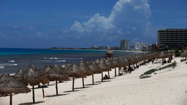 Adegan tembakan di resor Cancun, penembak di jet ski