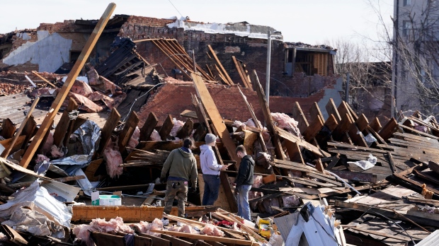 Tornado AS: Puluhan orang dikhawatirkan tewas di Midwest