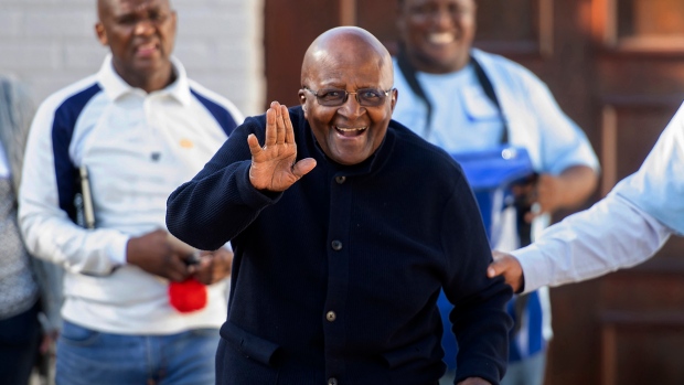 Obama menyebut Desmond Tutu sebagai ‘kompas moral’ dunia