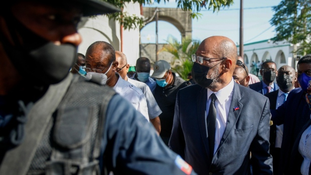 PM Haiti melarikan diri di bawah tembakan saat Haiti berdering di tahun baru
