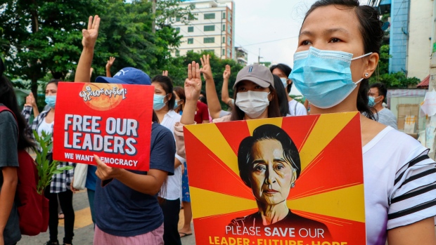 Myanmar: Aung San Suu Kyi menghadapi 5 dakwaan korupsi baru