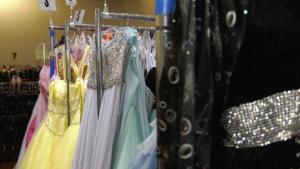 A charity that helps high school students in need by providing free formal wear to celebrate graduation is now looking for a new space. (CTV)