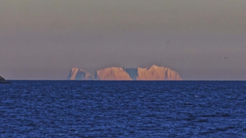 fake iceberg