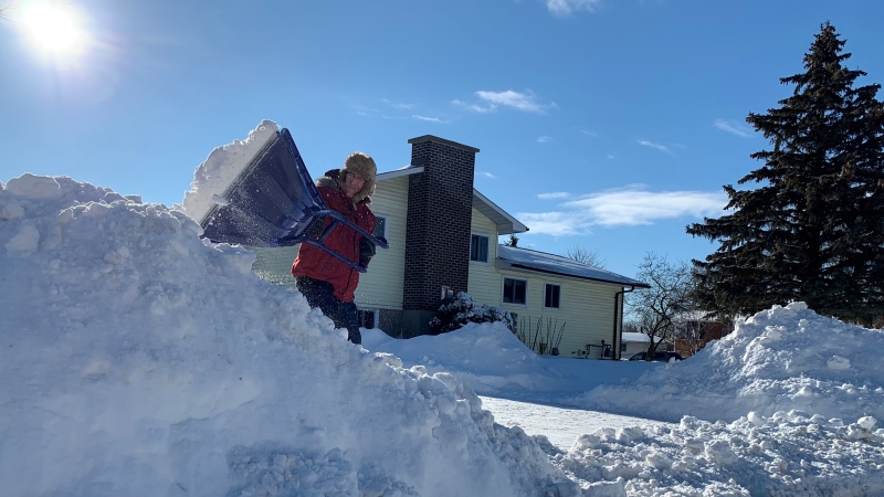 Residents of Kingston woke up to 42 cm of snow Tuesday after a major winter storm moved across eastern Ontario on Monday, Jan. 17, 2022. (Kimberley Johnson/CTV News Ottawa)