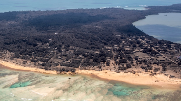 Pulau-pulau kecil di Tonga rusak parah akibat tsunami