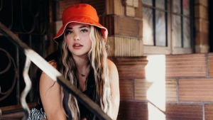 Lauren Spencer-Smith, 18, has released a new song that's been listed in top global music charts: (laurenspencersmith / Instagram)