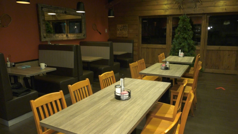 The dining room at Cottage Canoe restaurant in Barrie, Ont.  (Steve Mansbridge/CTV News)