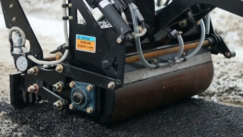 Sudbury unveils new pothole patching machine 