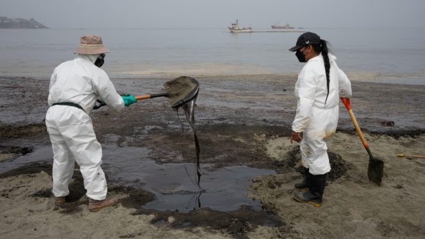Letusan Tonga terkait dengan polusi minyak di pantai Peru