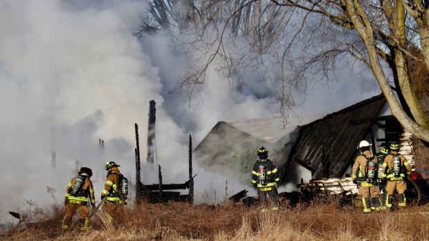 Firefighters responded to the barn fire in the 6900 block of Concession Rd 6 North in Amherstburg, Ont. on Friday, Jan. 21, 2022. (Source: _OnLocation_ / Twitter)