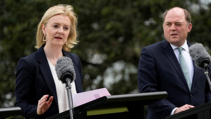 British Foreign Secretary Liz Truss, left, and British Defence Secretary Ben Wallace participate in a press conference following Australia-United Kingdom Ministerial Consultations talks at Admiralty House, in Sydney, Friday, Jan. 21, 2022. (AP Photo / Rick Rycroft) 