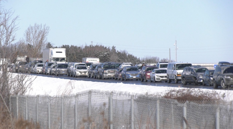 A 10-vehicle collision has led to Hwy 400 Southbound being shutdown on Sun. Jan. 23, 2022 (Steve Mansbridge/CTV News)
