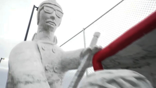 A marble sculpture called Creating a Champion now sits at the Parkdale accessible outdoor rink. 