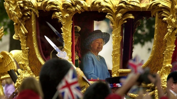 Platinum Jubilee: Pemerintahan Ratu menandai 70 tahun perubahan