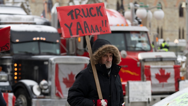 Downtown Ottawa 'out of control' with convoy protesters 'calling the shots': mayor