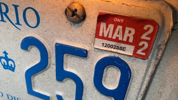 Ontario licence plate renewal fees, stickers to be scrapped