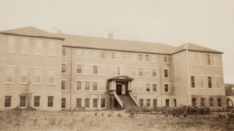 A historic photo of the Lejac Residential School. (UBC Indian Residential School History and Dialogue Centre Collections).