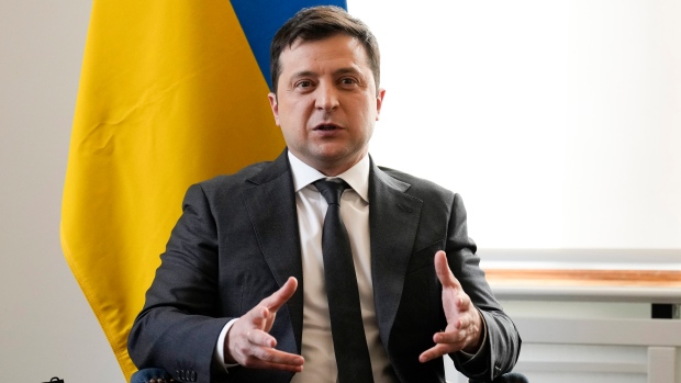 Ukraine's Zelenskyy calls on Putin to meet as tensions soar