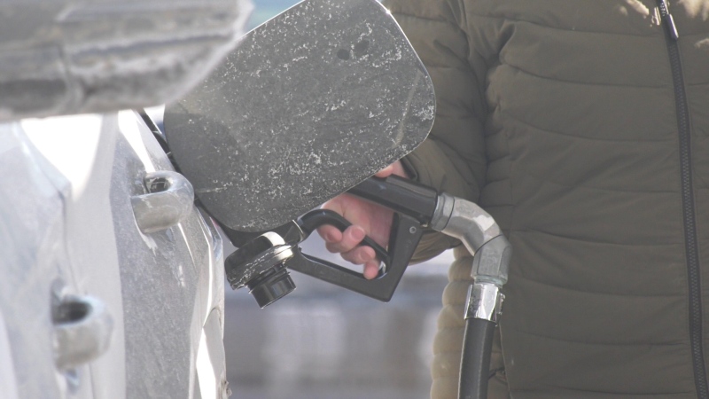 A motorist fills up the gas tank in Arnprior, Ont. on Thursday. (Dylan Dyson/CTV News Ottawa)