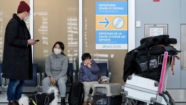 Coronavirus: les Canadiens adoptent les voyages alors que les restrictions s’assouplissent