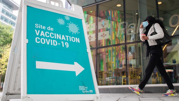 COVID-19: Para ahli memperingatkan agar tidak menunggu vaksin Omicron