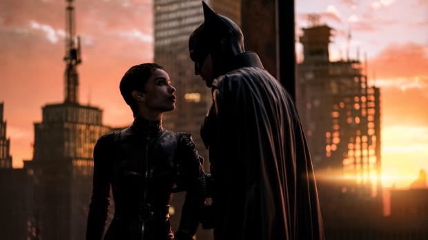 “Betmens” dod kinoteātriem jaunas cerības ar lielu izlaidumu