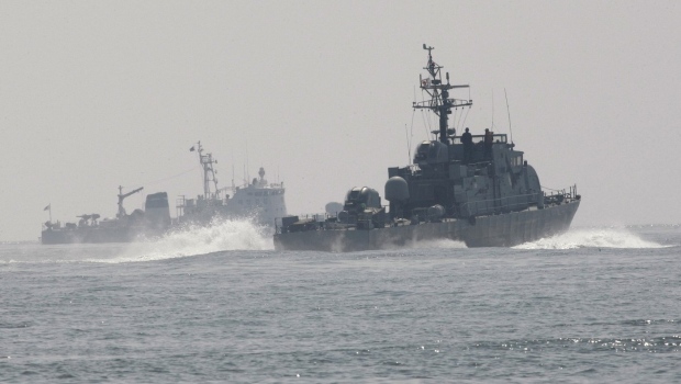 Korea Selatan melepaskan tembakan peringatan untuk mengusir kapal patroli Korea Utara