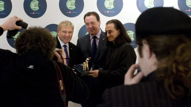 Alex Lifeson wrote song to ‘honour’ late Rush drummer Neil Peart