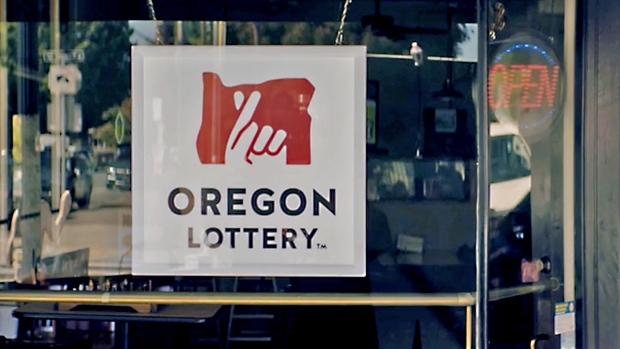 Pria Oregon memenangkan US,9 juta dari tiket lotre yang terlupakan yang dibelinya pada Natal