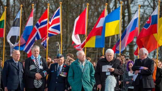 Jerman menghormati korban selamat dari kamp Nazi yang tewas di Ukraina