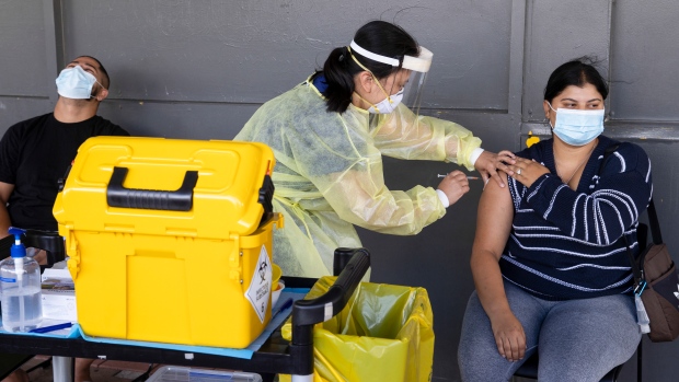 Selandia Baru akan menghapus mandat pandemi