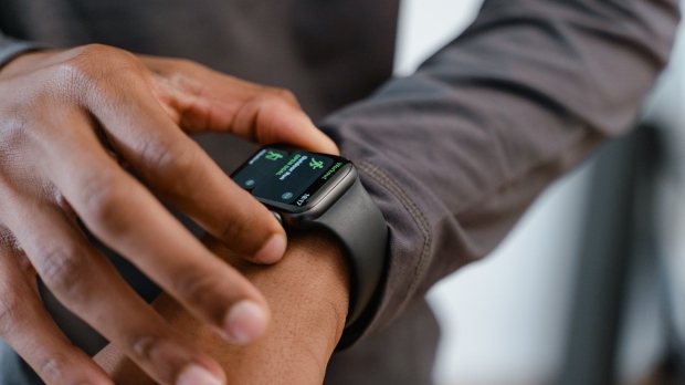 The accuracy of the smartwatch depends on the color of the skin: study