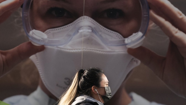 COVID: Masker akan diperdebatkan lama setelah pandemi, kata para ahli