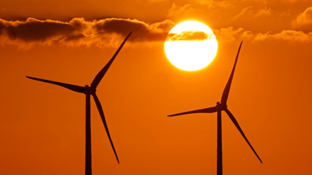 Wind and solar generated a record 10 per cent of the world's power in 2021, report shows