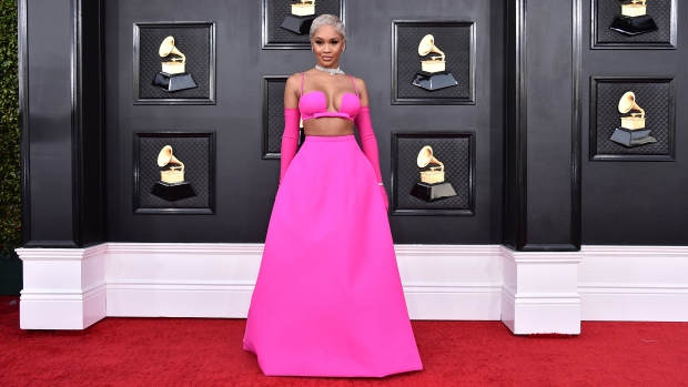 Mode Grammy: Karpet merah yang liar dan aneh