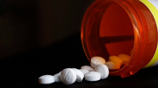 Virginia Barat mengatakan J&J, pembuat obat menciptakan ‘tsunami’ dari kecanduan opioid