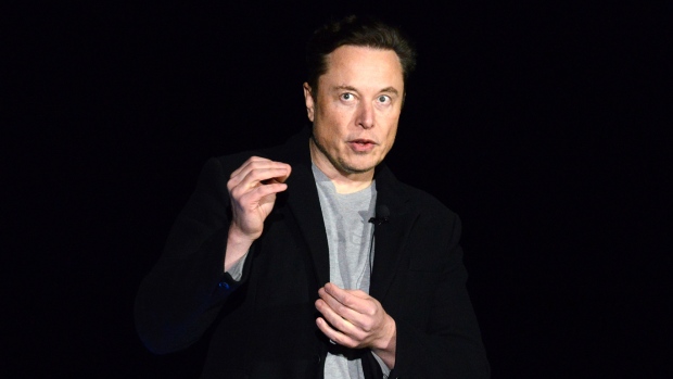 Elon Musk: Pakar pembelian saham Twitter