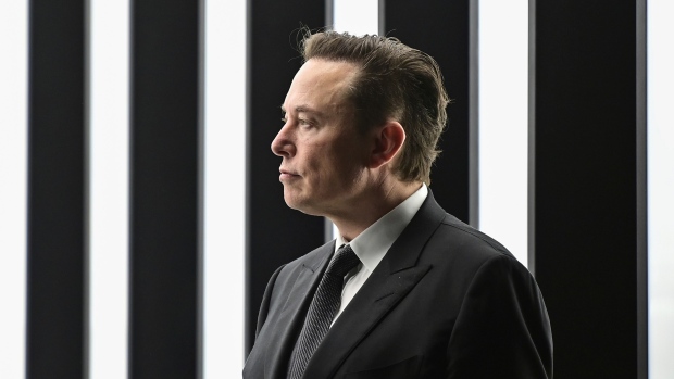 Elon Musk suggère de convertir le siège de Twitter en refuge pour sans-abri